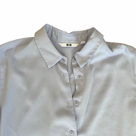 Light Weight Uniqlo Button Down - Picture 3 of 7